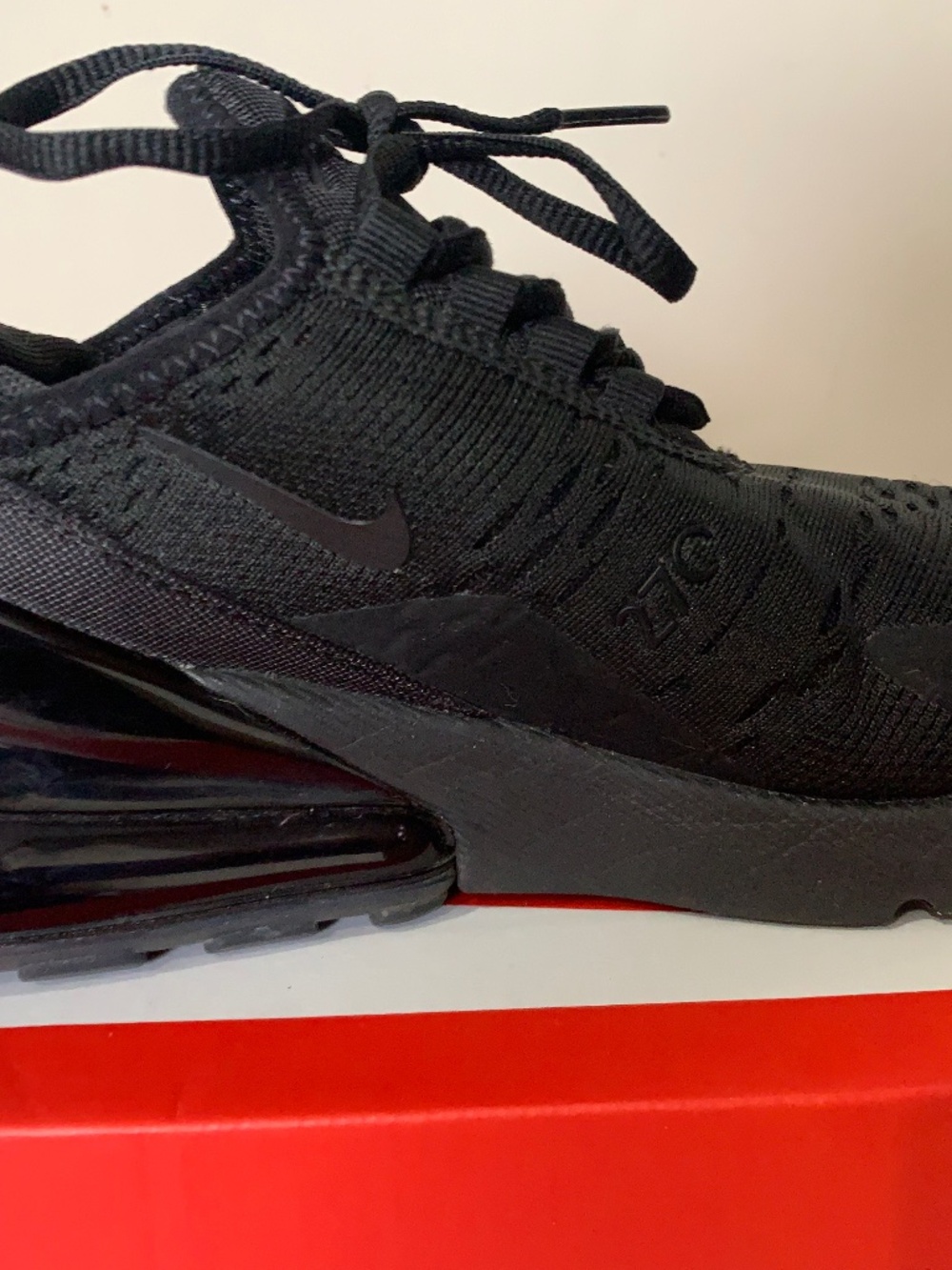 Women’s Nike Air Max 270 - Picture 3 of 4